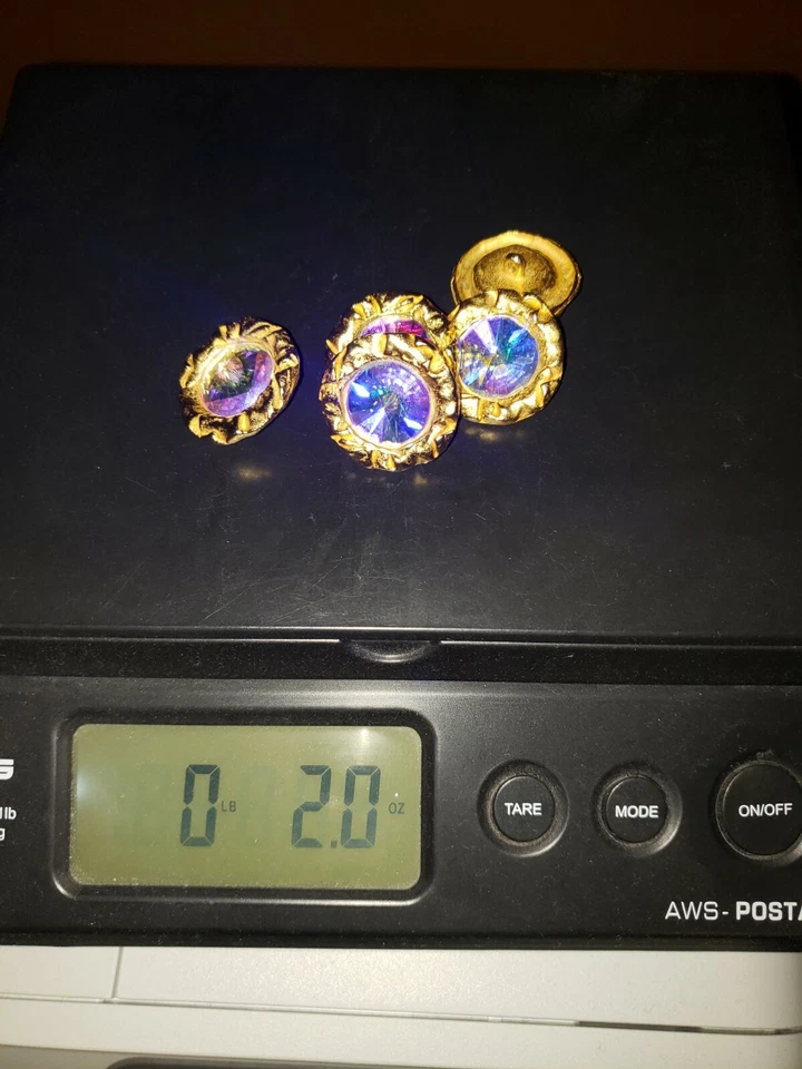 5 VINTAGE CRYSTAL AB BUTTONS - Image 2 of 4