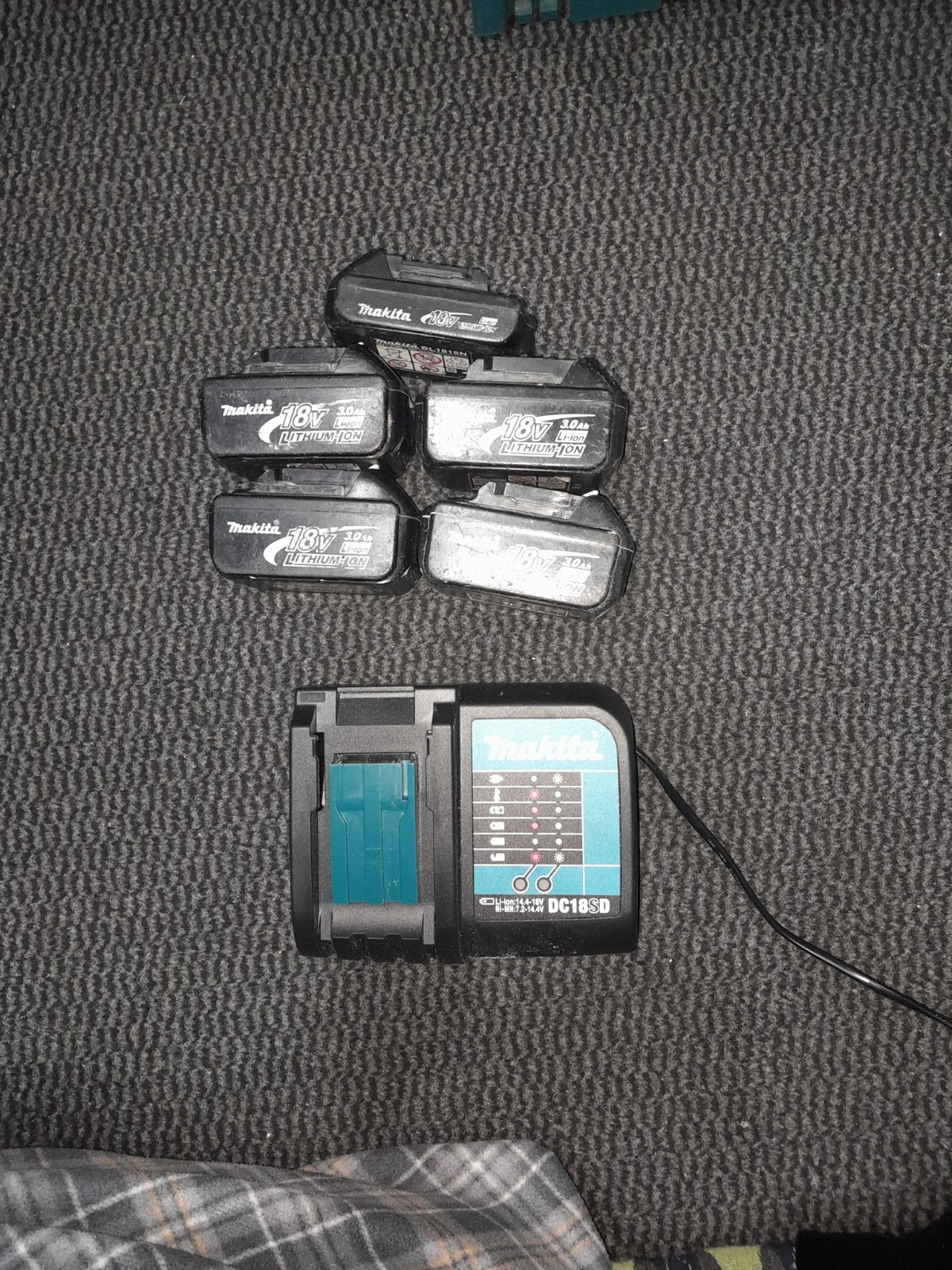 5 Makita Batteries & Charger eBay