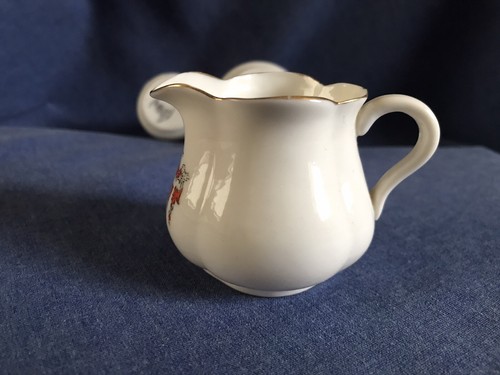 Crested China. Torquay. W H Goss And Other Manufacturers . (C8) - Picture 6 of 9