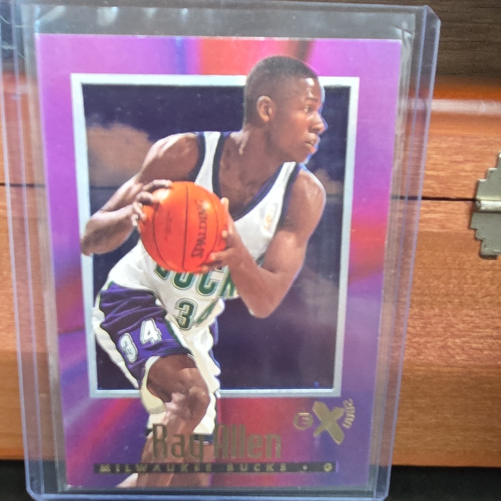 SkyBox 1996-97 E-X2000 Ray Allen #37 Milwaukee Bucks NBA Base Set Original