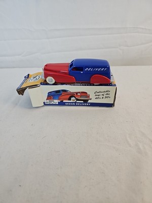 Dimestore Dreams VTG Deluxe Plastic Sedan Delivery Van 1:43 Scale New in Box
