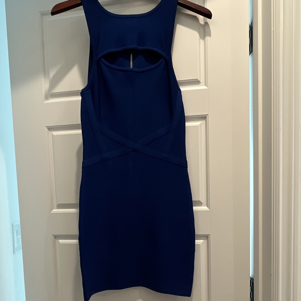 bebe blue bodycon dress bebe Blue Bodycon Mini Dress Scoop Neck Sleeveless Cutout Back Zip, S