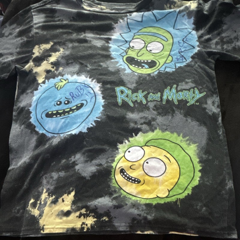 Rick and Morty shirt with $uicideboys signature, shirt size M/L