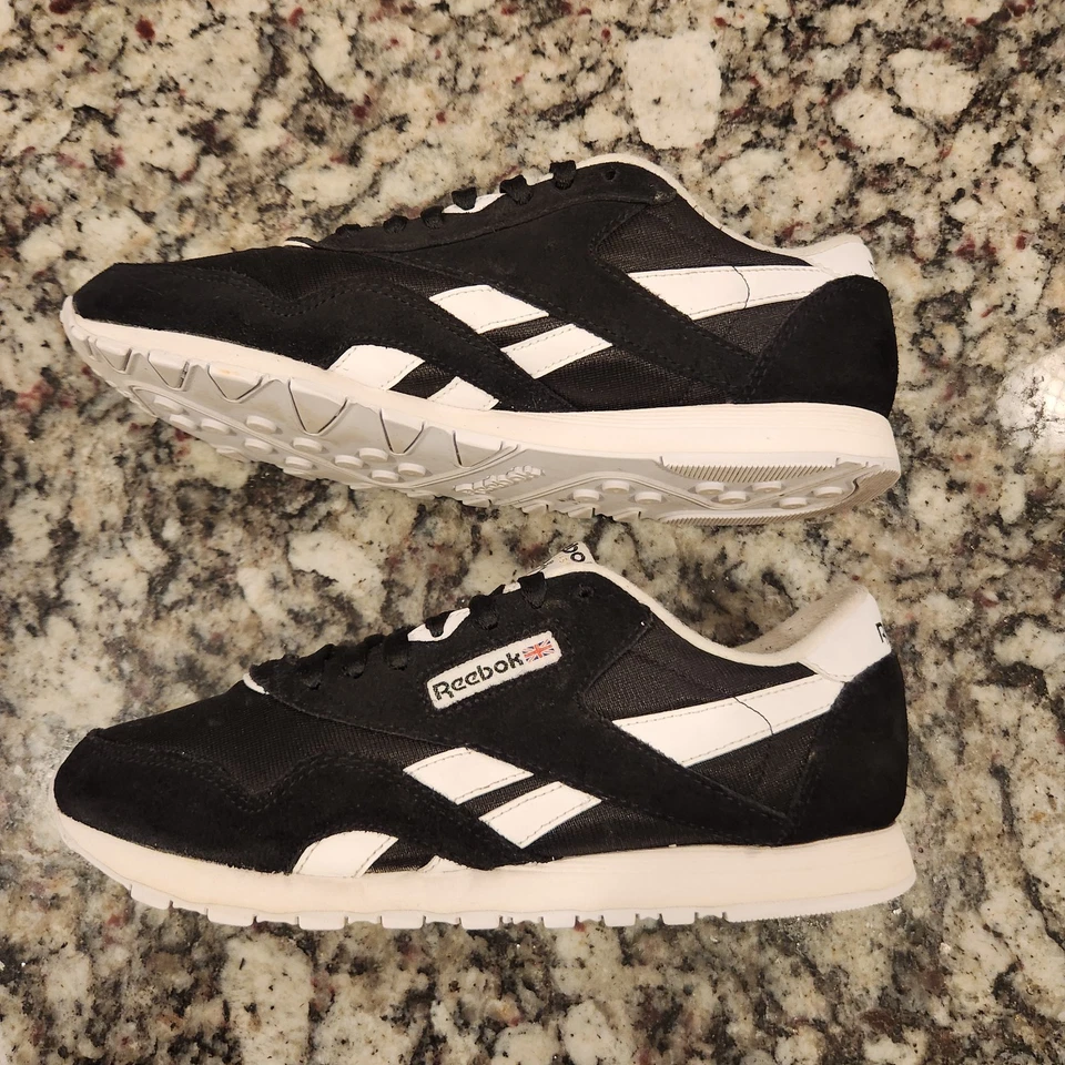 Zapatillas clásicas de nailon Reebok talla 9 para mujer 127003219 negras/blancas usadas en excelente estado retro Foto 3 de 4