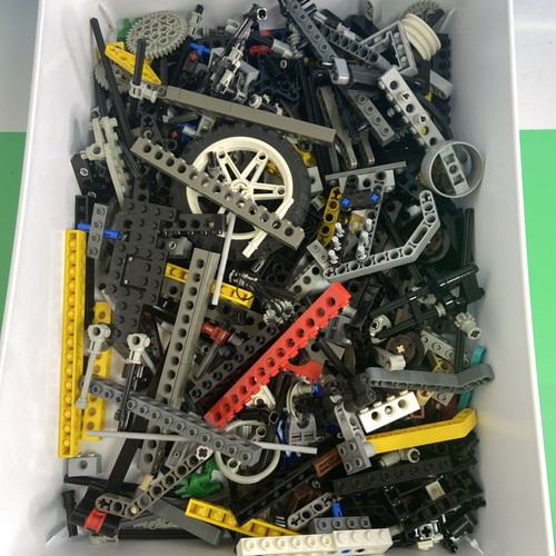 Lego Vintage Technic Bundle 600g | Lots of small parts