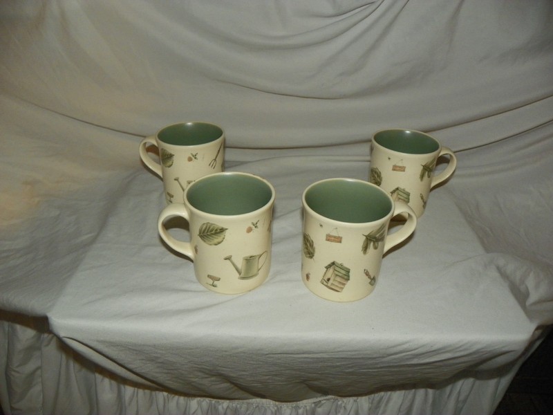 Pfaltzgraff Naturewood Mugs ( Set of 4 )
