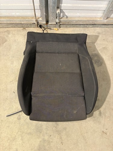 VW Passat B8 Bezug Fahrersitz beheitz ORIGINAL