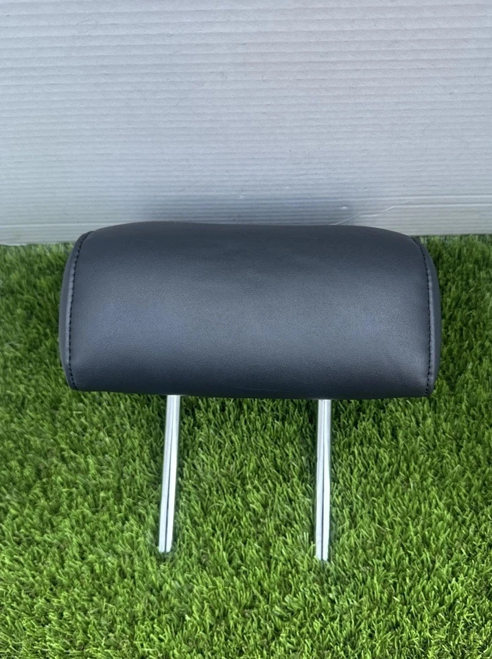 07-08-09-10 Toyota FJ Cruiser 2nd Row Rear Center Headrest Black 2007-2010 - Image 3 of 4