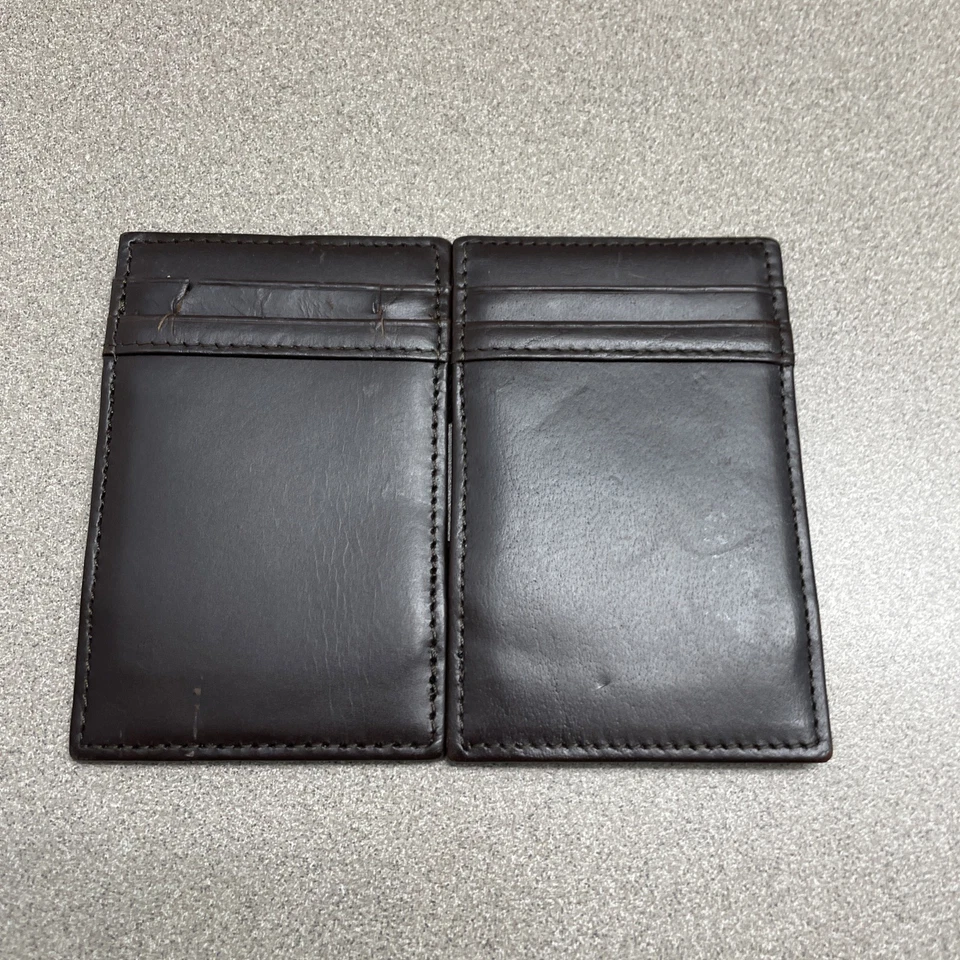 J. Cartera elástica mágica delgada de cuero marrón CREW para hombre bolsillo frontal minimalista Foto 2 de 4