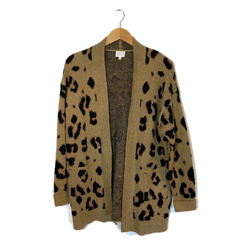 En elly sales leopard sweater