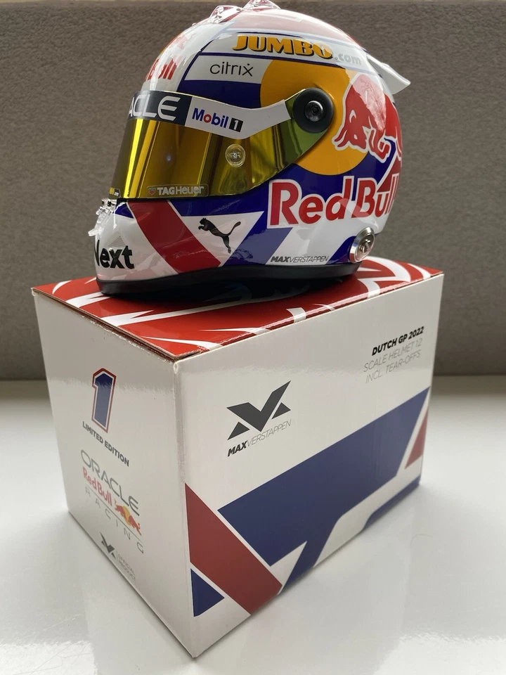 Max Verstappen 2022 World Champion - 1/2 Scale - Dutch GP - Immagine 3 di 4