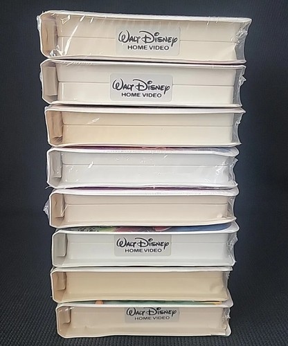 NEW! WALT DISNEY 8-Masterpiece Collection LIMITED EDITION Family Movies RARE!!! - Foto 2 di 13