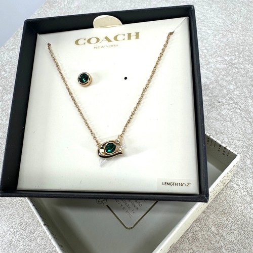 Coach Faux Green Stone Signature Sculpted C Gold Tone Necklace 16" + 2" - Picture 2 of 5