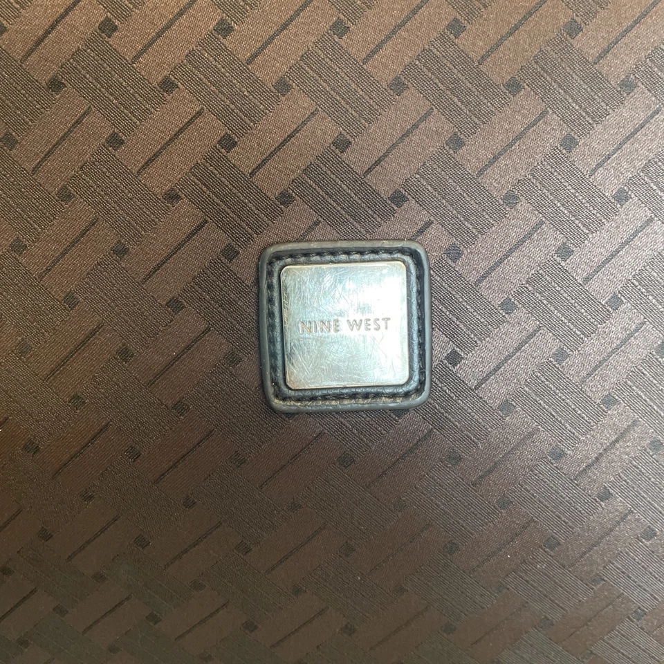 Nine West коричневый ручная кладь на колесиках спиннер багажа 🔥 б/у🔥все функциональные - Изображение 3 из 4