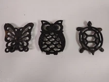 Vintage Set of 3 Mini Black Cast Iron Trivets Kitchen Decor Owl Turtle Butterfly