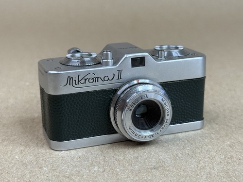 Meopta Mikroma II Green Colored 16mm Film Subminiature Camera W/ Mirar 20mm - Picture 2 of 13