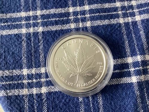 1 OZ .999 PURE SILVER SHIELD 2014 PROOF LEGALISER NATURE ROUND CANNABIS COIN