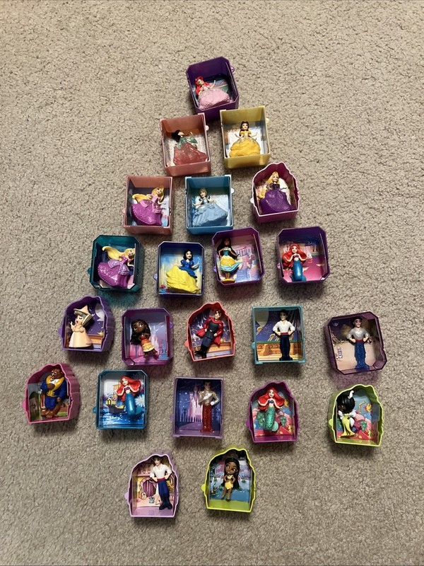 Disney Princess Gem Collection Little Mermaid  Beauty Beast  Figures Lot Of 22