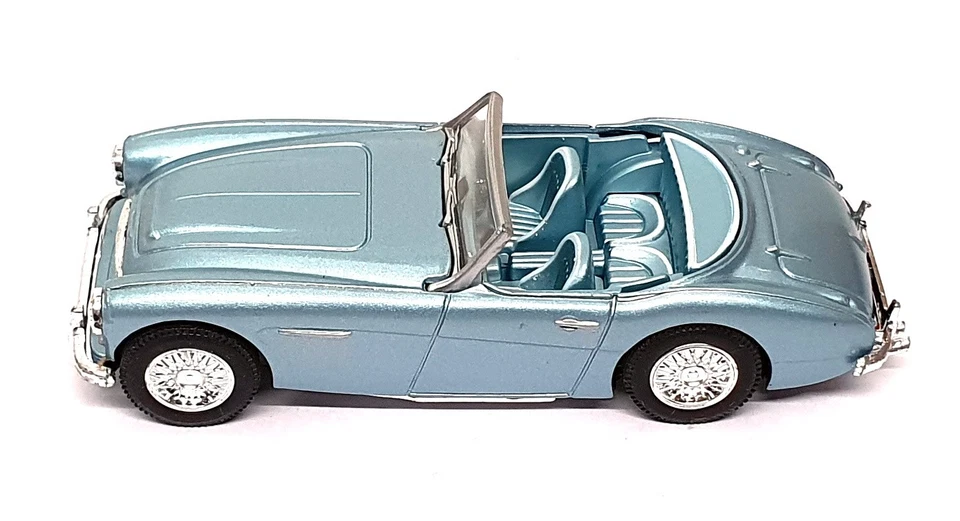 Corgi 1/43 Scale Diecast CG09J - Austin Healey 3000 Mk1 - Met. Lt. Blue - Image 4 of 4