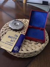 Vintage Wm. Kratt Co. The Master Key Chromatic Pitch Instrument