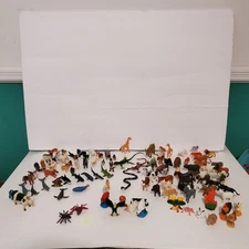 HUGE MASSIVE LOT of 100++ Safari Zoo Plastic Miniature Figurine Figures Animals