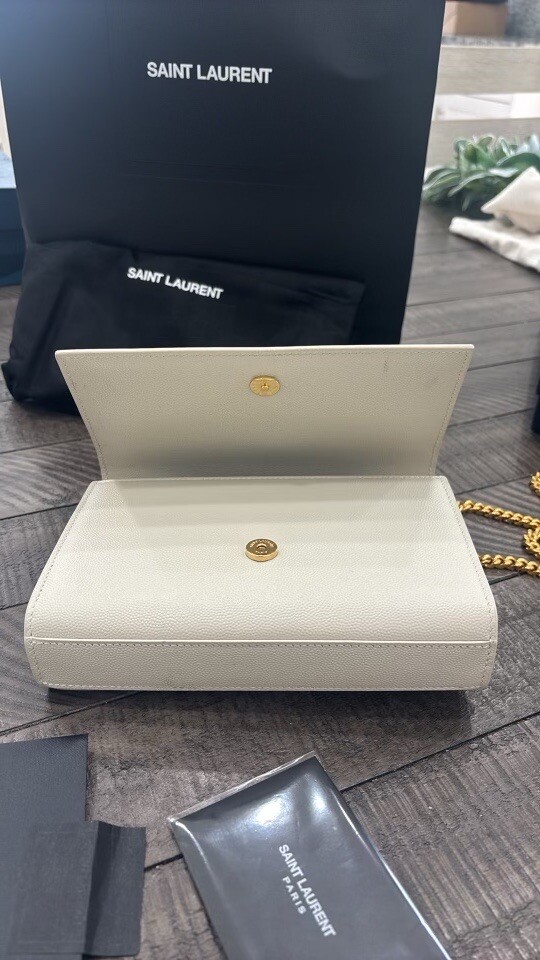 Borsa a tracolla Saint Laurent Kate piccola in pelle in rilievo