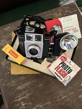 BROWNIE TWIN 20 OUTFIT Eastman Kodak Camera in Box 