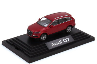 1:87 Audi Q7 4.7 FSI Quattro 4L Granatrot Red Dealer Edition - Wiking
