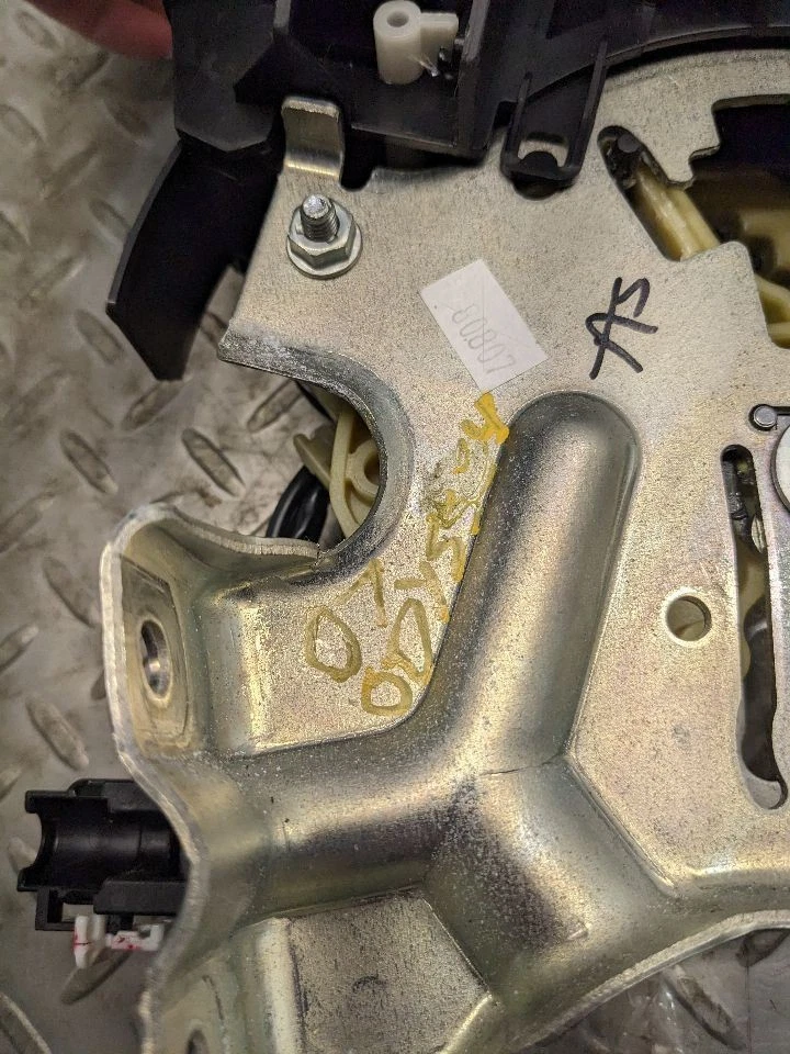 2005-2010 Honda Odyssey Automatic Transmission Gear Floor Shifter Lever A1154059 - Image 3 of 4