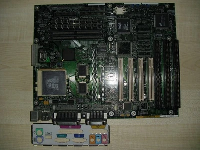 Intel AA 666740-602 ATX 82439HX Motherboard Bundle - Image 1 of 4