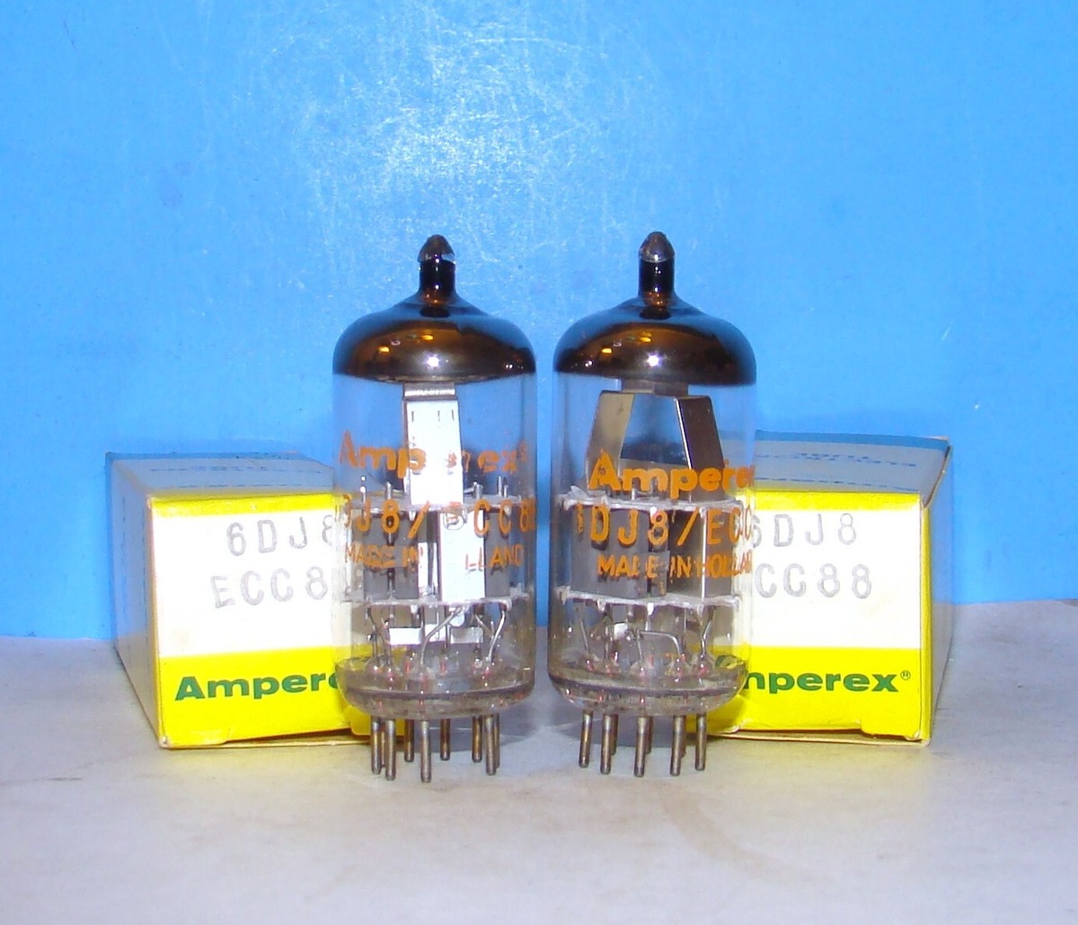 6DJ8 ECC88 NOS Amperex radio audio amplifier vacuum tubes 2 6DJ8 ECC88 NOS Amperex radio audio amplifier vacuum tubes 2