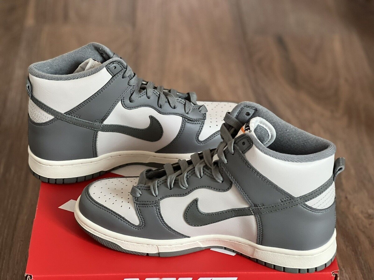 NIKE DUNK MID レアカラー 72c805b4e54d6567d8ddb7e7926ccc