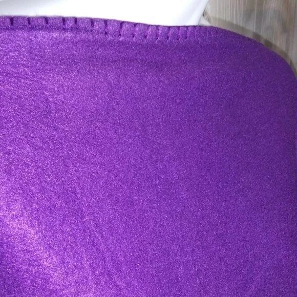 GROOVY GLAM Purple Handmade Classic Fleece Poncho - Image 3 of 4