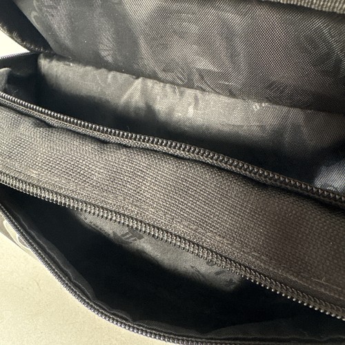 Oakley Black Belt Bag Fanny Pack Waist Bag 9” X 4.5” X 2” Satchel - Men & Women - Picture 7 of 7