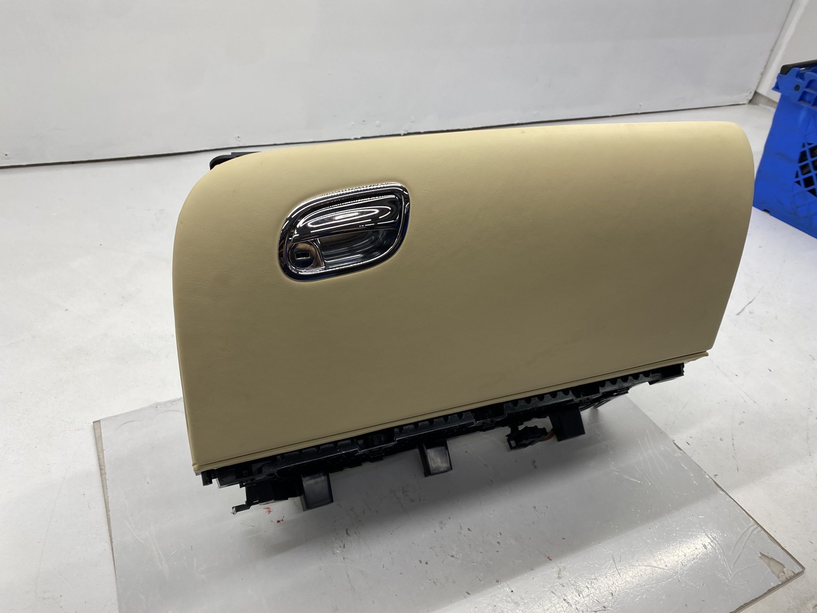 2010-2020 BENTLEY MULSANNE OEM FRONT RIGHT DASH GLOVE BOX STORAGE COMPARMENT