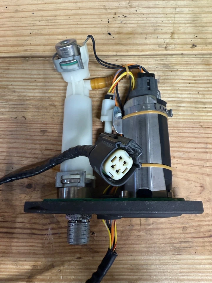 Harley-Davidson Sportster 1200 2016 bomba de combustible Foto 2 de 2