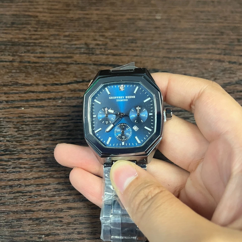 Reloj para hombre GEOFFREY BEENE multifunción con detalles de diamantes esfera azul caja octágona Foto 2 de 4