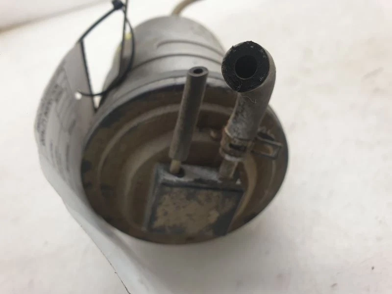 1994 TOYOTA PICKUP 2.4L 4CYL FUEL VAPOR CANISTER ASSEMBLY - Image 3 of 4