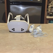Meta Quest 2 Standalone VR Headset 90Hz White...