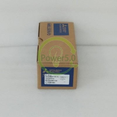 1PCS Ship within 24 hours   SERVO MOTOR HF-KP43 NEW *ll