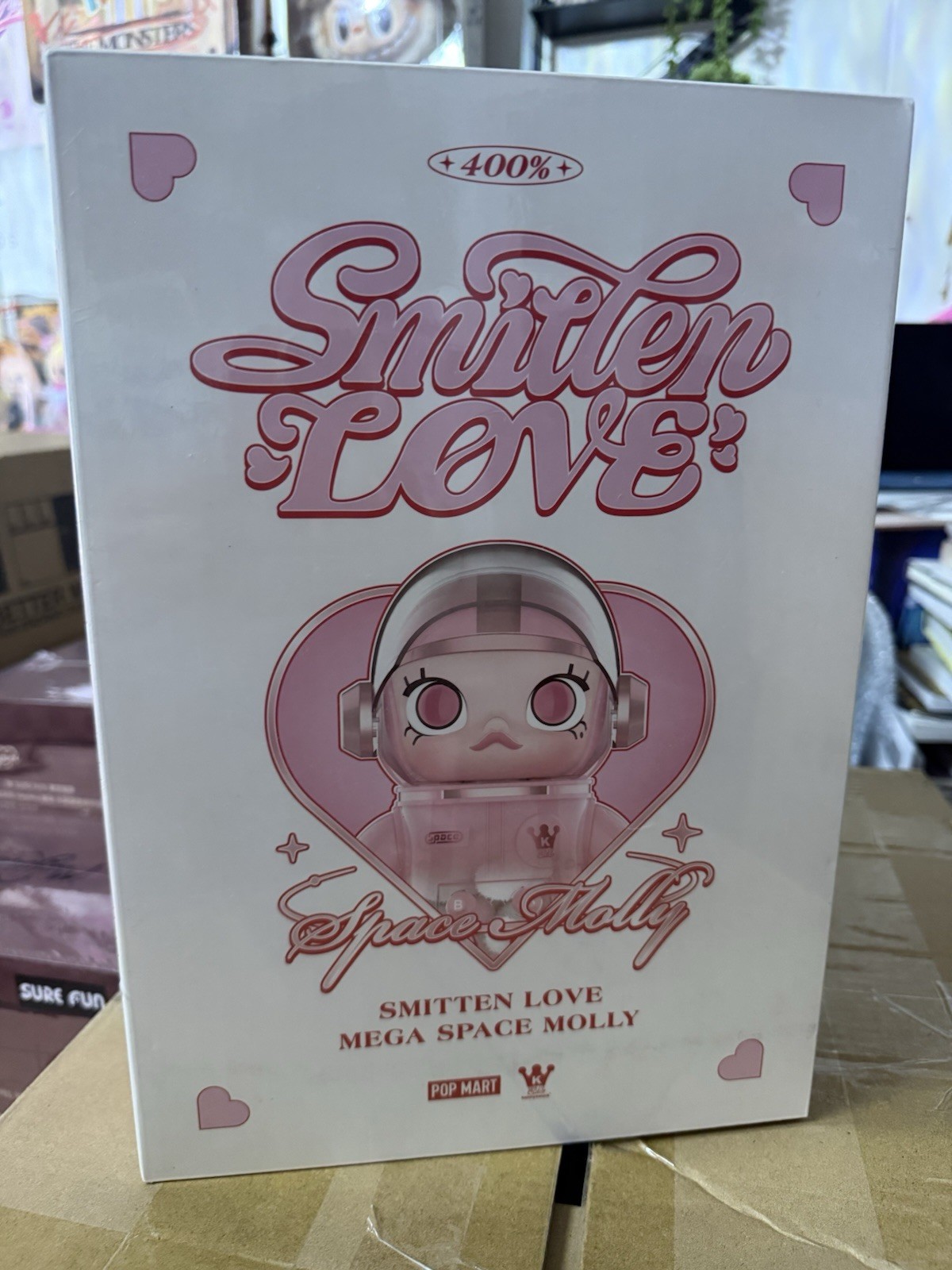 Pop Mart Mega Space Molly 400% Smitten Love Figure
