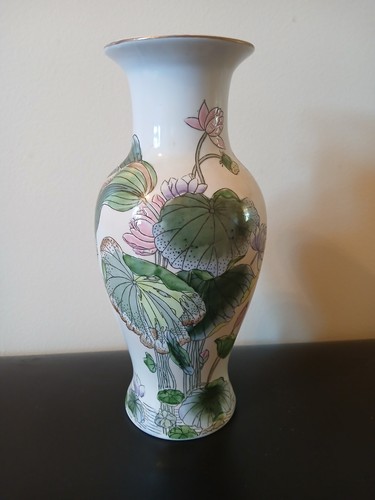 Vintage Toyo Macau Porcelain Hand Painted All Around Vase Floral 10+ Inch Tall - Picture 1 of 9