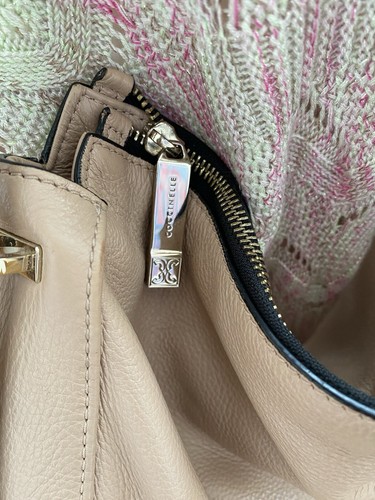 Coccinelle Leder Umhänge Schulter Tragetasche Handtasche Beige - Bild 8 von 15