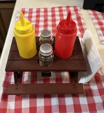 Ensemble De Condiments Squeeze Bouteilles Moutarde De Ketchup Et Mayo Distributeur Conteneurs Plastique Illustratio 591091 790