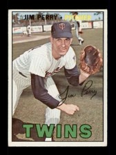 1967 TOPPS #246 JIM PERRY MINNESOTA TWINS