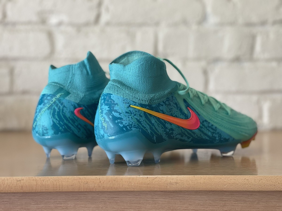 Nike Phantom Luna GX 2 Elite LV8 FG Cleat Soccer Green Glow Nike Phantom Luna GX 2 Elite LV8 FG Cleat Soccer Green Glow