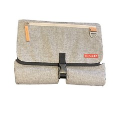 Skip Hop Pronto Baby Changing Station