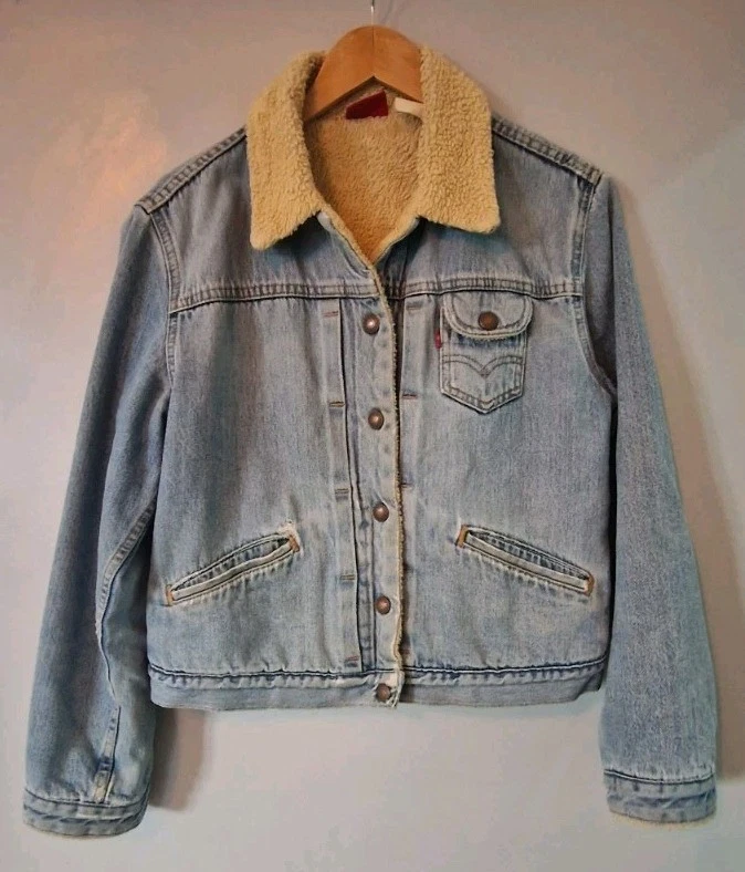 Vintage Levi's Mid/Light Denim Wash Sherpa Unisex Jacket back buckle XS