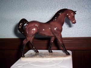 2007 Hagen Renaker Horse Bay EXI #106 On  Base 5 1/2" Tall