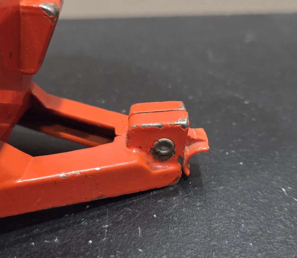 Molinillo mezclador fundido a presión naranja Ertl vintage 1/16 Foto 4 de 4